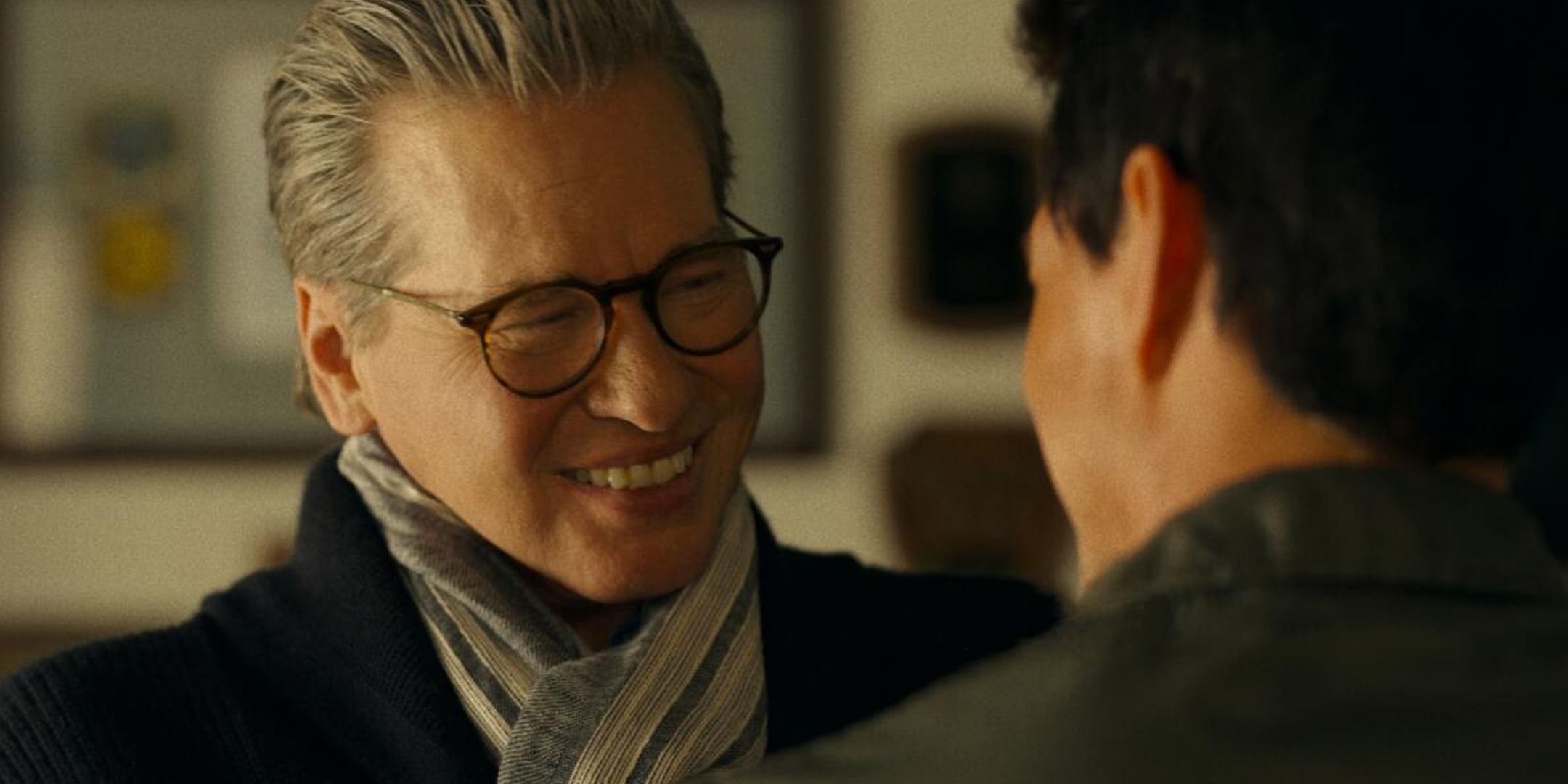 Well Klamer Tom Cruise Smiling at Top Gun Murder.