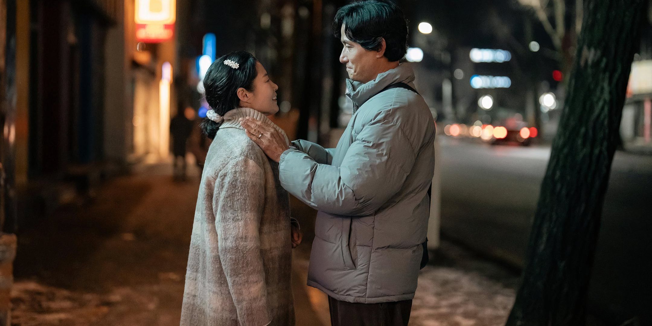Adult AE-SUN and Guan Sik smiling at each other when life gives you tanjarin.