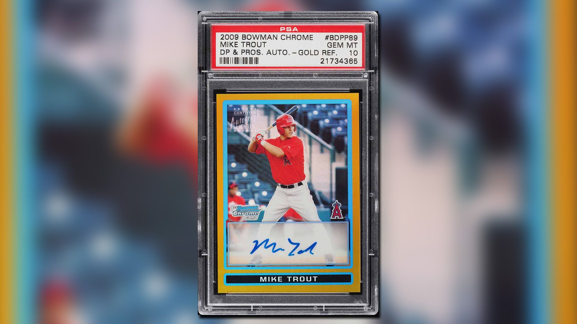 2009 Bowman Chrome Gold Beakractor Mike Trout Rookie Auto Card.