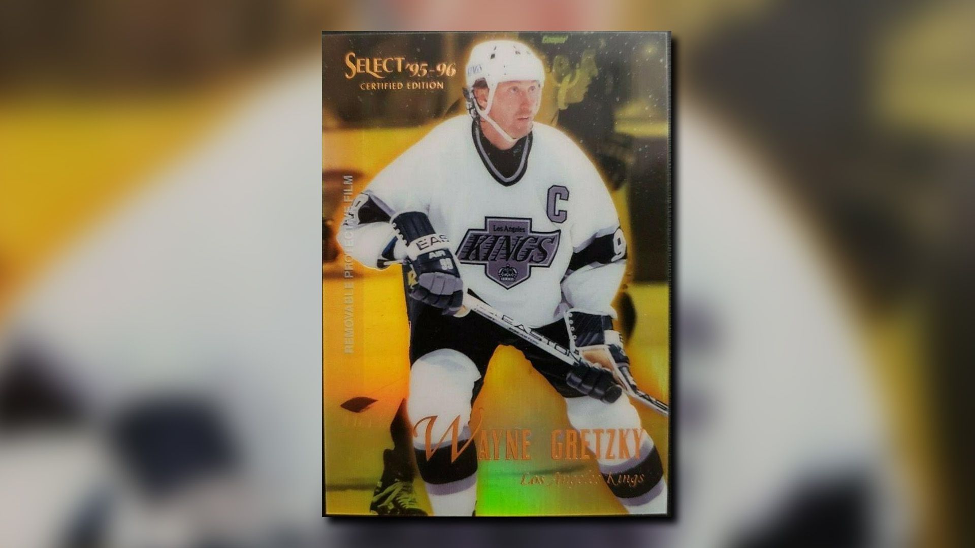 Wayne Gretzky [Mirror Gold] #23 hockey card from 1995 Select Certified set.