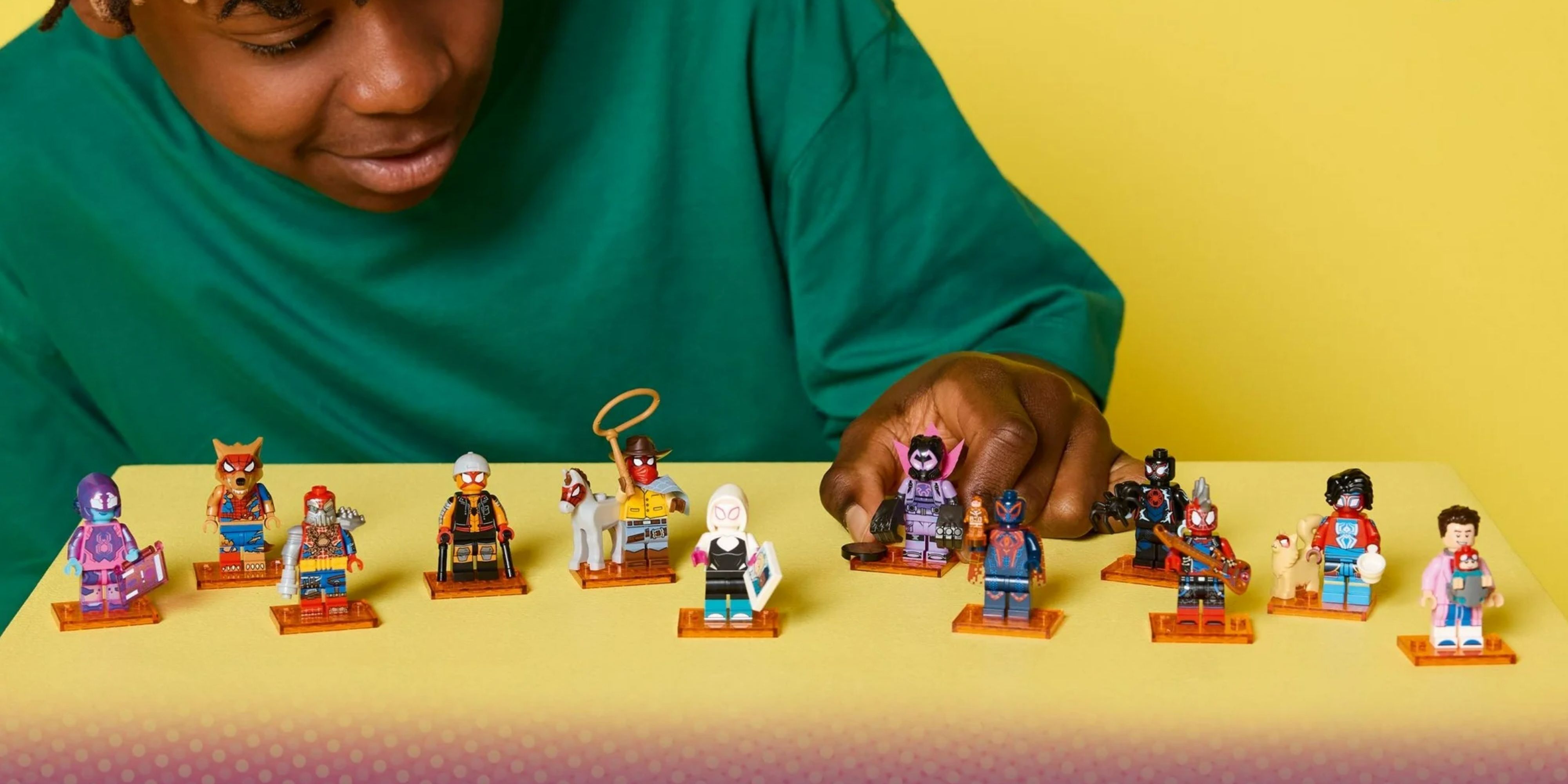 Someone plays with Minificates.