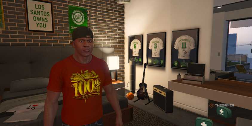 Franklin with his 100 percent T-Shirt in Grand Theft Auto 5