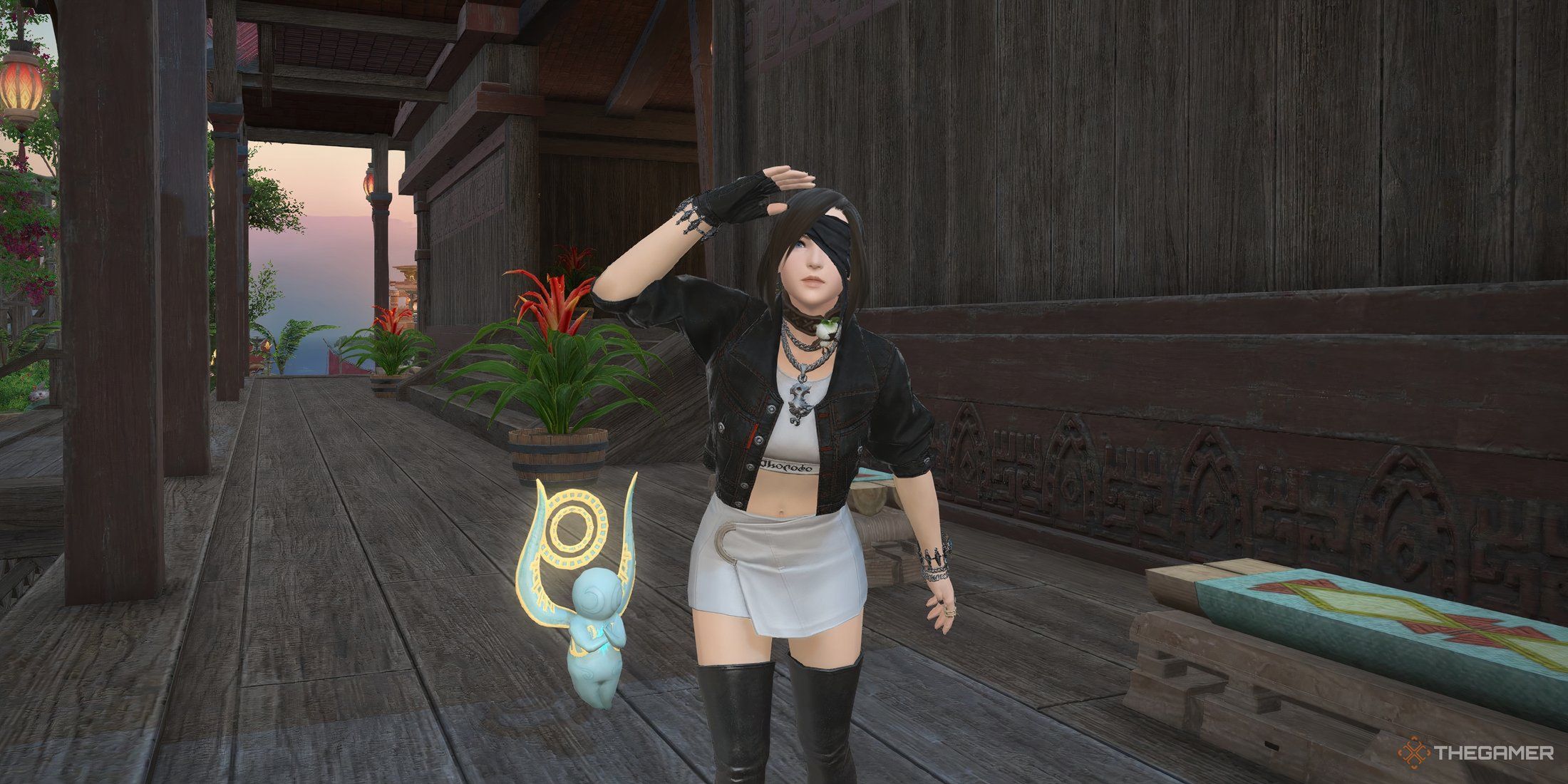 A player using the lookout emoji in Tuliyollal in Final Fantasy 14 Dawntrail.