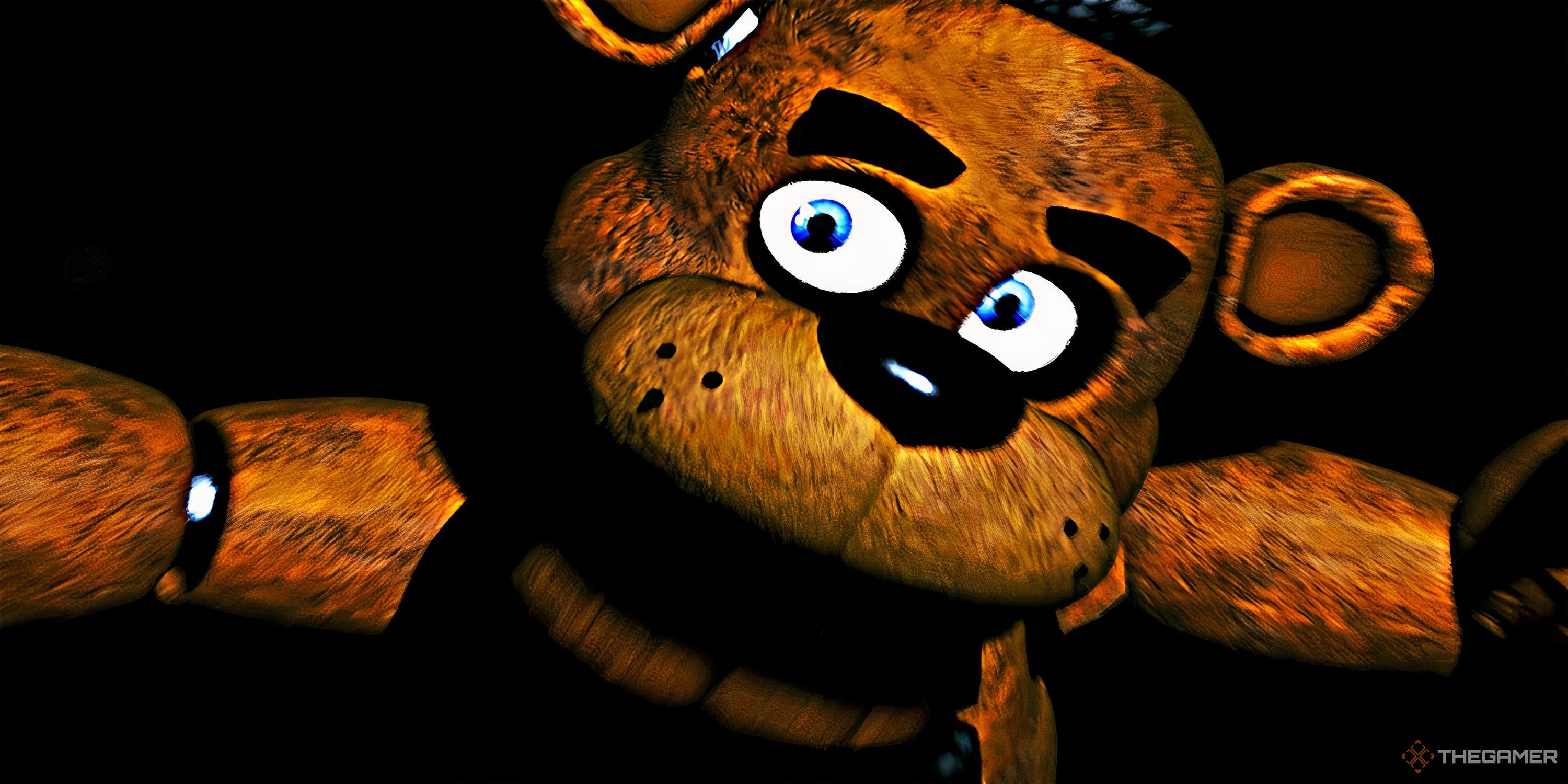 Freddy Fazbear jumpscares Mike Schmidt, a security guard at Freddy Fazbear's pizzeria, in Five Night's At Freddy's.