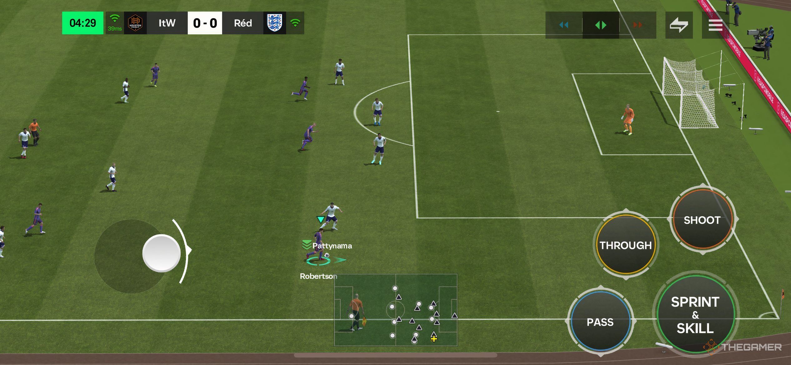 Performing a wing play in a head-to-head match in EA Sports FC Mobile 24.