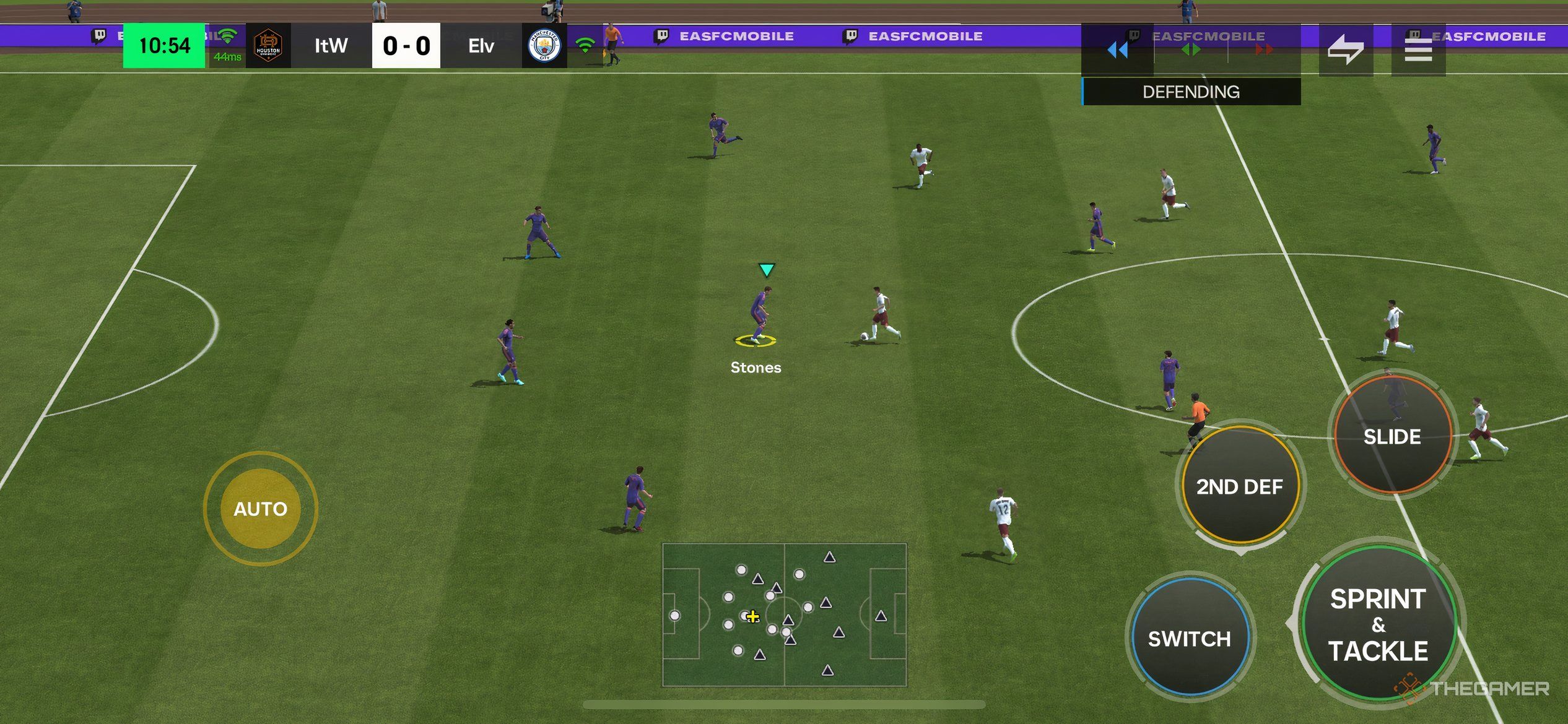 Using defensive game speed in a head-to-head match in EA Sports FC Mobile 24.