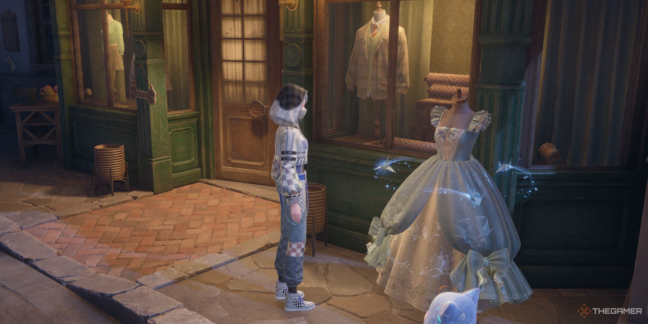 Fluttering Wishes dress is on a Mannequin outside the Marques Boutique in Infinity Nikki.