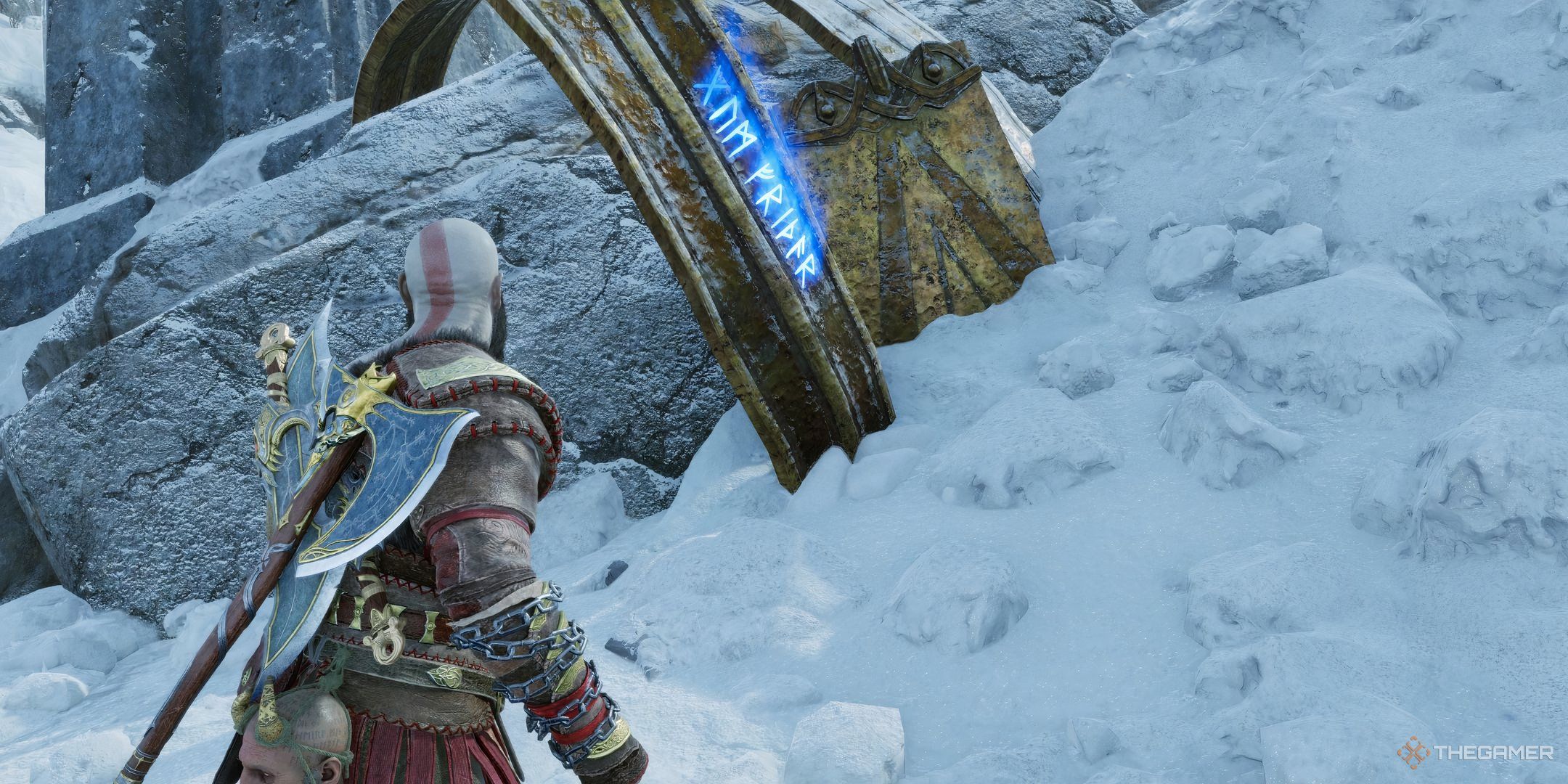 Kratos examining a bit of lore in God of War Ragnarok.