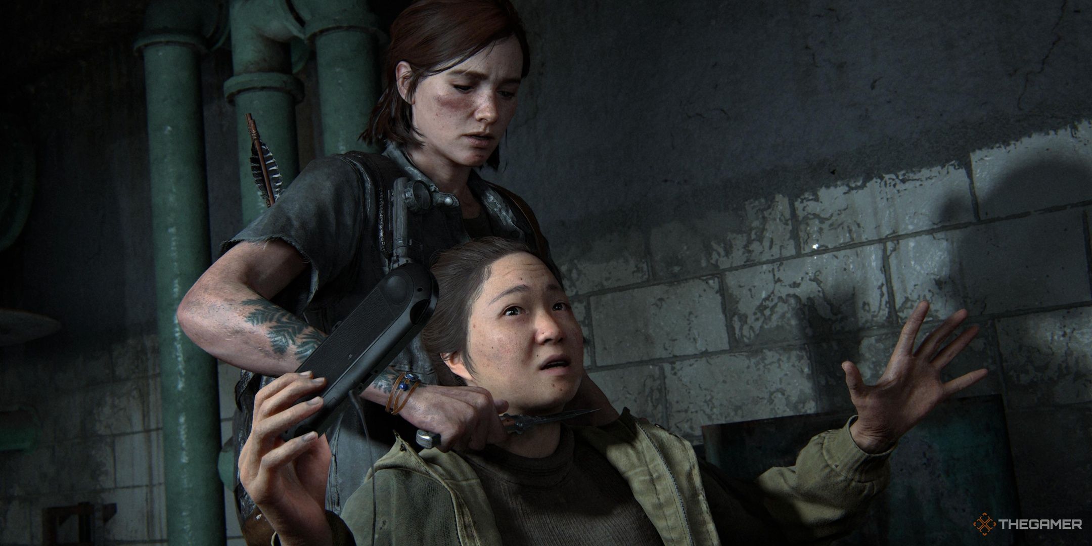 Ellie threatening Whitney in The Last of Us Part 2.