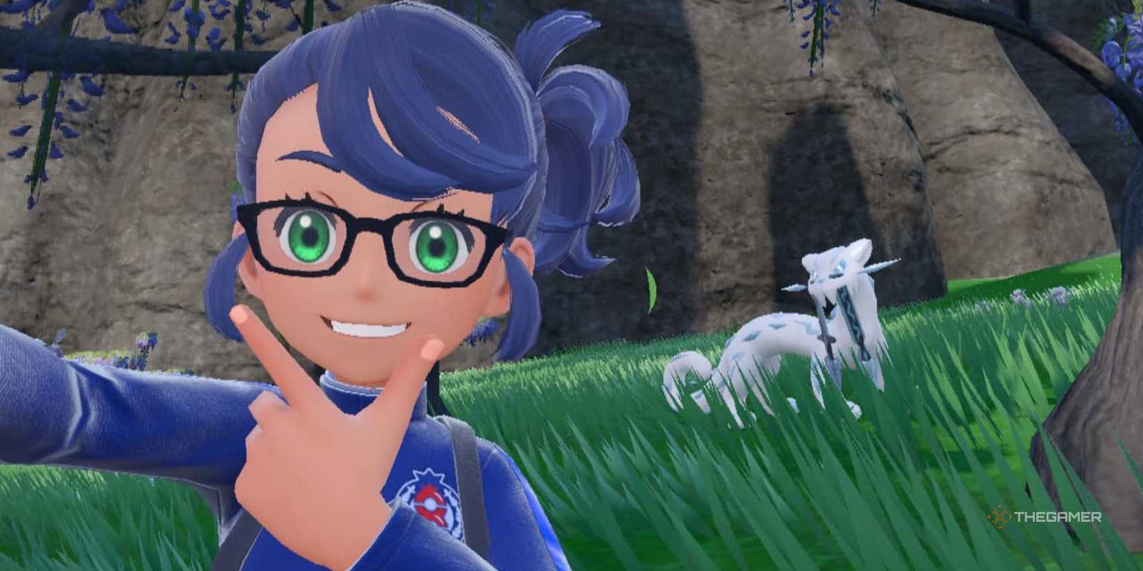 The coach takes a selfie with Chien-Pao in Pokemon Scarlet and Violet.