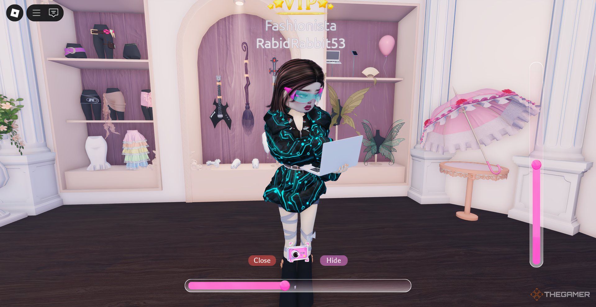 لباس فنی دیستوپیایی در لباس Roblox برای تحت تأثیر قرار دادن.