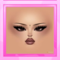 لباس Roblox برای تحت تأثیر قرار دادن - چهره 4 از بروزرسانی گلبرگ در یک تصویر مربع.