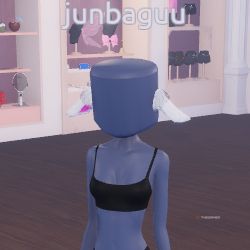 لباس Roblox برای تحت تأثیر قرار دادن - گوش بره در یک تصویر مربع.