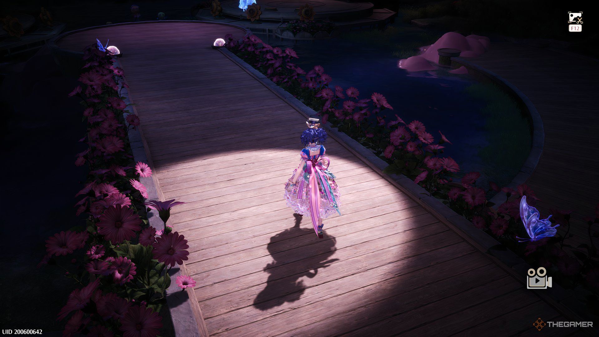 The player is walking down the runway in Swish and Stich Soiree in Infinity Nikki.