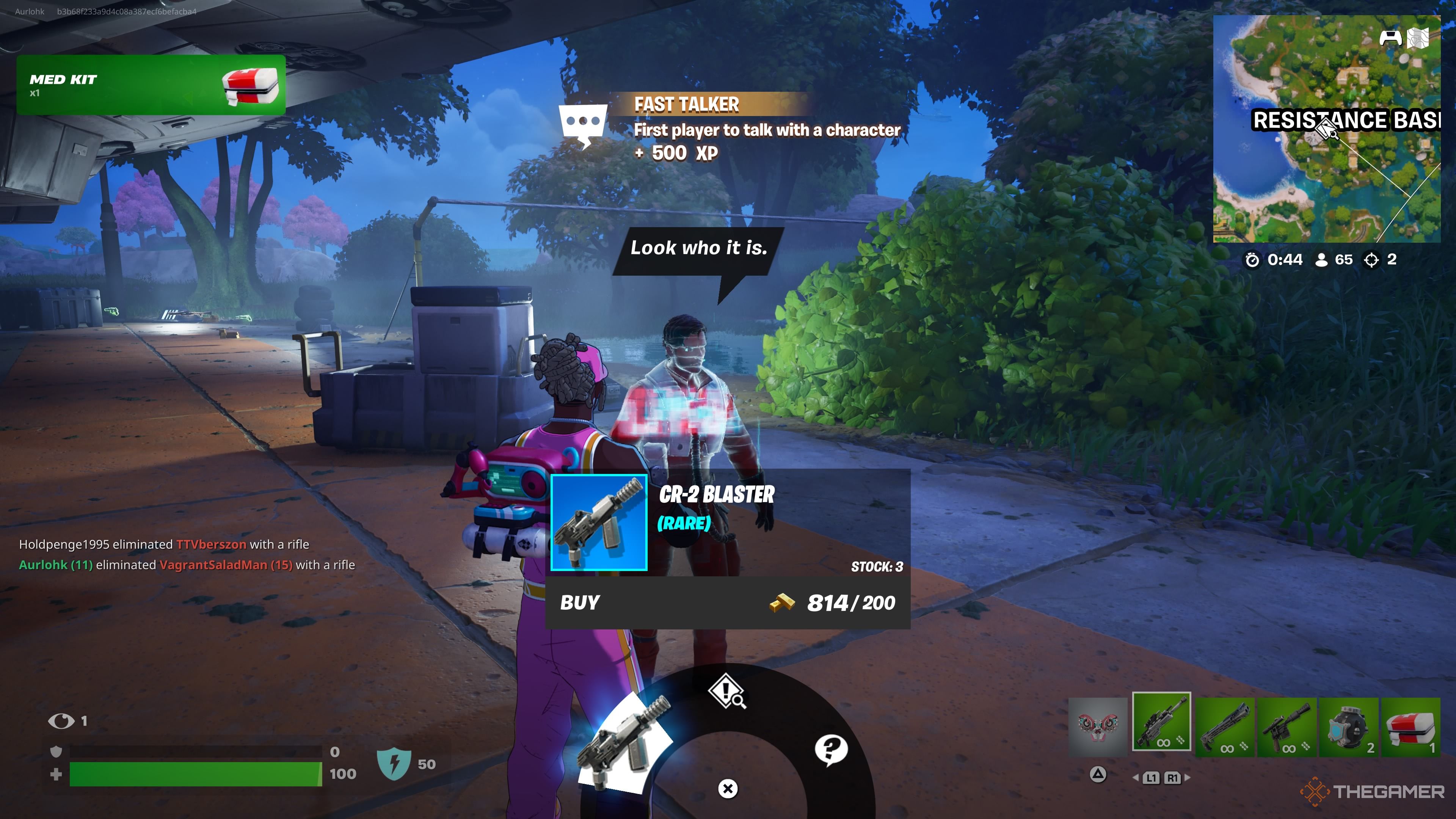 The character of a player who talks to Poe Dameron at the base of resistance and sees his available items in Fortnite.