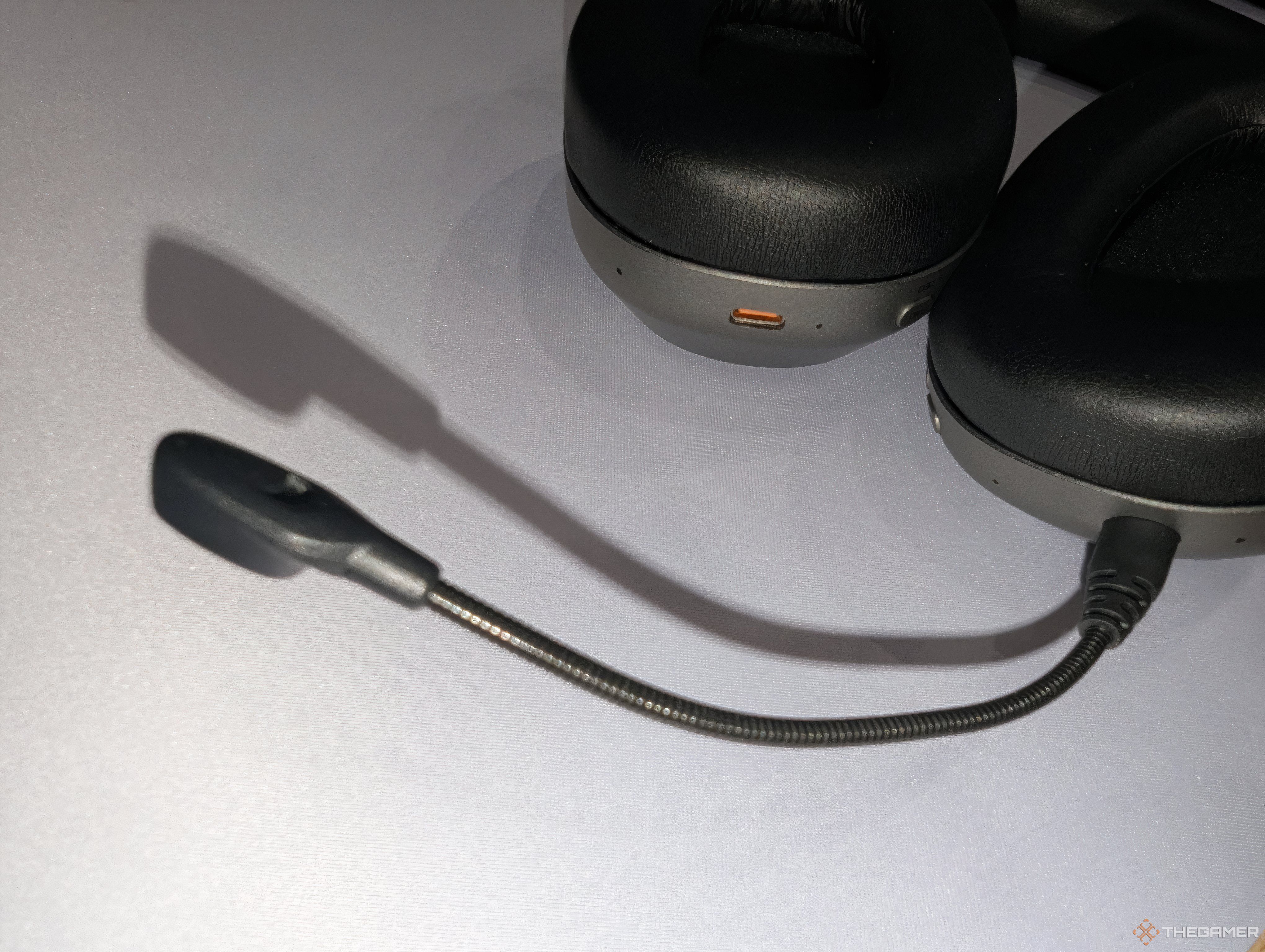 The microphone on an OXS Storm A2.