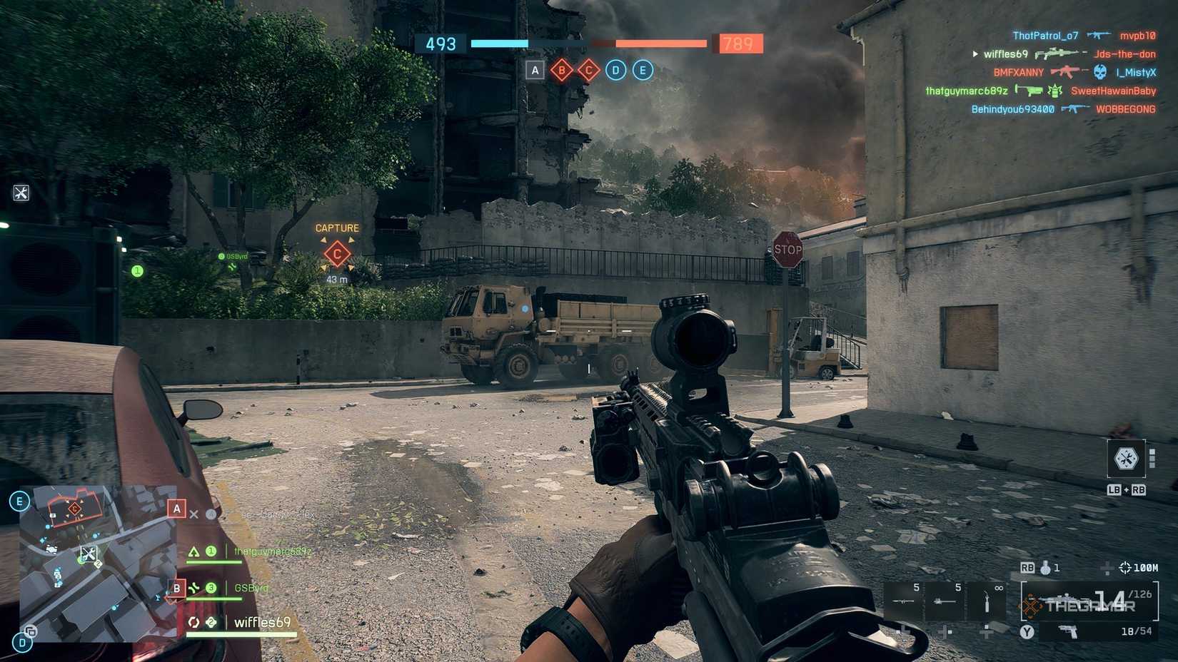 The player in the Battlefield 6 match holds DMR, which has Rangefinder equipment. 